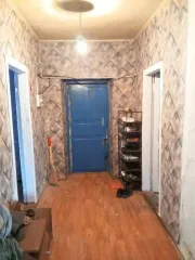1/2 доли двух квартир и двух земельных участков, Омская область; 1/2 доля квартиры и 1/2 доля земельного участка в Омской обл.; еще 1/2 доля квартиры и 1/2 доля земельного участка в Омской обл.; жилое помещение с кадастровым номером 55:23:310103:280, адрес: Омская область, Русско-Полянский район…