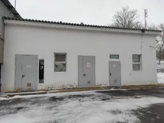 Имущественный комплекс 11730 кв.м, Тульская обл. Имущественный комплекс, состоящий из четырнадцати нежилых зданий, двух сооружений, тридцати трех объектов движимого имущества и земельного участка с кадастровым номером 71:04:040902:242, Тульская обл., Богородицкий р-н, п. Товарковский, ул…