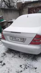 Mercedes-Benz E-200 Kompressor, 2003 года выпуска, VIN WDB2110421A238489, белый, бензиновый двигатель 1.8 л (163 л.с.), госномер T9I9EK09 (не на ходу).