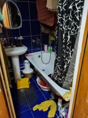 Квартира площадью 45,5 кв.м. по адресу Ханты-Мансийский автономный округ-Югра, г. Пыть-Ях, 1-мкр-н, д. 8, кв 27. Кадастровый номер 86:15:010101:852. Квартира находится в залоге. Могут быть зарегистрированы иные лица, в т.ч. дети.