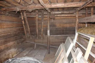 Шесть нежилых зданий общей площадью 1385,9 кв. м по адресу: Московская область, Спецлесхоз Учинский. Кадастровые номера: 50:13:0000000:20893, 50:13:0000000:20890, 50:13:0000000:20883, 50:13:0000000:20885, 50:13:0000000:20887, 50:13:0000000:20892. Общая площадь: 1385.9 кв. м. Количество этажей: 1…