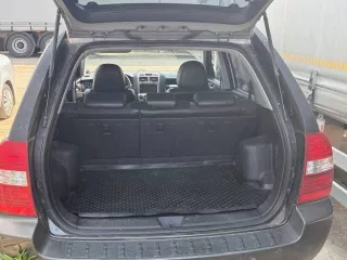Автомобиль KIA Sportage, 2006 года выпуска, VIN – KNEJE55156K293075, легковой, двигатель D4EA BH227243, цвет серебристый, мощность 112.2 л.с., дизельный. Состояние удовлетворительное: незначительные повреждения кузова, ржавчина, отсутствует аккумулятор.