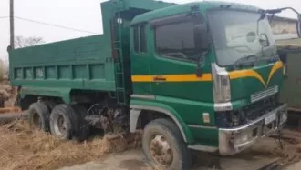 Грузовой самосвал Mitsubishi Fuso Great, 1994 г.в., VIN отсутствует, 300 л.с., 16 л, дизель, ГРЗ О165ОВ125, неисправен.