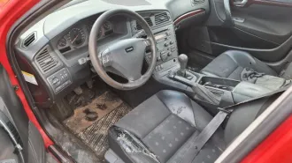 Volvo S60 2001 транспортное средство «Volvo S60» г.р.з. 255BKY, 2001 г.в., объем двигателя 2435 см3, VIN YV1RS65P212057702 78-011059-1 Noф-08/25/102 к-78. Имущество продается в том виде, в каком оно есть, и в случае продажи возврату/обмену не подлежит. За скрытые дефекты имущества Продавец…