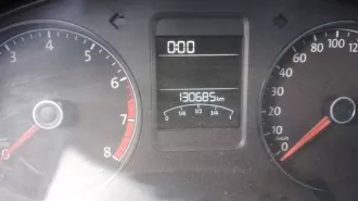 Автомобиль VOLKSWAGEN POLO, 2019 г.в., цвет белый, VIN XW8ZZZ61ZKG049727. Имущество обременено залогом АО «Эксперт Банк»