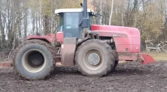 Трактор сельскохозяйственный колесный тип 2000 4WD вариант RSM 2400, 2021 года.