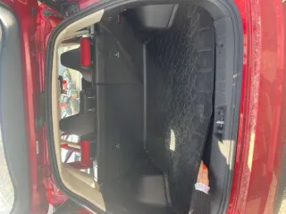 Changan CS55PLUS 2024 Легковой автомобиль, марки Changan CS55PLUS, 2024 года выпуска, VIN: LS4ASE2E2RA242432, цвет красный (есть небольшое повреждение лакокрасочного покрытия на заднем бампере слева).