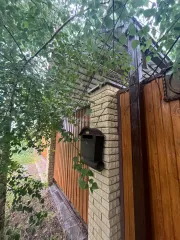 Жилой дом 194,5 кв.м и ЗУ 1000 кв.м, Краснодарский край, Ейский р-он, п. Краснофлотский. Объект № 1: Жилой дом, назначение: жилое, общая площадь 194,5 кв. м., количество этажей: 2, в том числе подземных 0, КН 23:42:0705061:151, дом 2011 г.; Объект №2: Земельный участок, общей площадью 1 000 + / +…