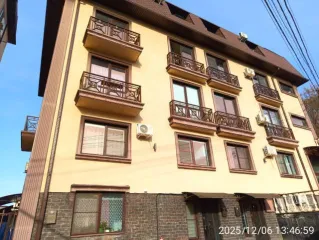 Дом 142,3 кв.м. и земельный участок 498 кв.м. в Сочи. Жилой дом площадью 142,3 кв. м с кадастровым номером 23:49:0205006:1532, находящийся по адресу: Краснодарский край, г. Сочи, Центральный район, ул. Пластунская, д. 154/2 с земельным участком, категория земель: земли населенных пунктов для ИЖС…