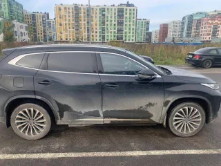 Exeed TXL 2023 года, 197.1 л.с., пробег 60885 км, полный привод, АКПП. VIN: LVTDD24B2PD324985, госномер: С665МО198. Кузов: легковой универсал, цвет черный. Объем двигателя 1998 куб. см, мощность 197.1 л.с., масса без нагрузки 1853 кг, разрешенная максимальная масса 2155 кг. Категория B…