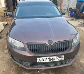 Skoda Octavia, VIN: XW8AC6NE8GH006745, гос. номер: А421МК790, 2015 г.