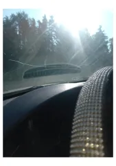 Renault Sandero Stepway 2011 года выпуска, VIN X7LBSRB1KBH4218882. Автомобиль заводится, на ходу. Присутствуют сколы краски. В ДТП не участвовал, вмятина на задней левой двери, царапина на правой задней двери. Требуется замена лобового стекла, левого пыльника на рулевой рейке. Кондиционер не…