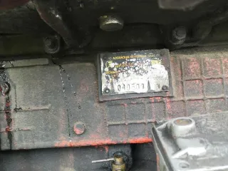 ДТ-75 МЛ 1991 года, государственный номер 6013 КВ 24. Тип двигателя: двигатель внутреннего сгорания, модель А-41, номер двигателя 040501. Вид движения: гусеничный. Паспорт самоходной машины: RU CB 622247. Цвет: желтый.