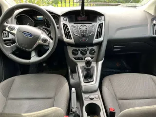 Ford Focus, 2011 легковой автомобиль, FORD Focus, год выпуска: 2011 г., (VIN): X9FMXXEEBMBP50664. Легковой автомобиль марка: FORD, модель: Focus, год выпуска: 2011 г., кузов №: X9FMXXEEBMBP50664, идентификационный номер (VIN): X9FMXXEEBMBP50664. Является предметом залога у ПАО "Совкомбанк". Машина…