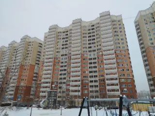 Жилое помещение 72.8 кв. м по адресу: г. Москва, ул. Рождественская, д. 31, кв. 251, этаж 12, кадастровый номер: 77:16:0010105:8782.