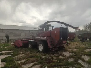 Кормоуборочный комбайн КСК-600, 2014 года выпуска, заводской номер 934, государственный регистрационный знак 3580вр33, масса 7780 кг. В комплекте жатка для трав КГС-0200000, заводской номер 995, масса 1700 кг, 2013 года выпуска, и подборщик КГС-0900000, заводской номер 777, масса 860 кг, 2014 года…