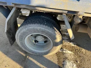 Автомобиль Mitsubishi Canter  категория C , гос.рег.знак М363НА27, идентификационный номер  VIN  отсутствует, год выпуска 2001, цвет синий
