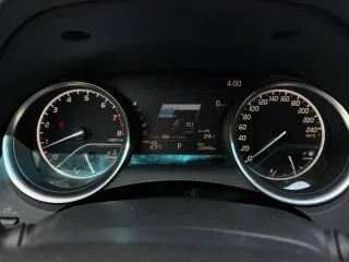 Toyota Camry 2021 года, 249 лс, 253400 км, АКПП, гос.рег.знак Н101ХХ98, VIN XW7BZ3HK60S116340, 2021г.в., мощность двиг., л.с. (кВт): 248,8 (183), цвет: белый перламутр с черной крышей.