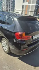 BMW X1 2011 года, 150 л.с., модель: BMW X1 SDRIVE 18I, VIN: WBAVL31090VN97615, шасси: отсутствует, год выпуска: 2011, кузов: WBAVL31090VN97615, цвет: черный, двигатель: N46B20BD B789I973, госномер: Н941СР32, ПТС: 77 УН 979301 от 25.07.2011. Авто находится в залоге у АО «ТБанк».