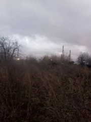 1/2 доли здания и земельного участка в СНТ "Электродчик" (24 кв.м и 447 кв.м), Челябинск, кадастровый (условный) номер 74:36:0109001:205, место нахождения: Россия, г. Челябинск, СНТ "Электродчик", уч. № 90, площадь 447 кв.м. и 1/2 доли в праве общей долевой собственности на нежилое здание, площадь…