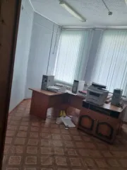 Административные помещения 101,1 кв.м, Грязовецкий район, г. Грязовец, продажа административных помещений №№ 6-10, 15-23, инв.№ 0001010013, общей площадью 101,1 кв.м., на 2 этаже здания, расположенных по адресу: Вологодская область, Грязовецкий район, г. Грязовец, ул. Ленина, д. 53 помещение 6…