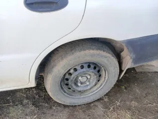 Mitsubishi Libero, 2001 года, 85 лс, 241263 км, АКПП. Легковой автомобиль, марка: Mitsubishi, модель: Libero, год изготовления: 2001, цвет: белый, VIN: отсутствует, ПТС: 25 УА 240132, г/н: М130АХ75, кузов CB2V № 0704116.