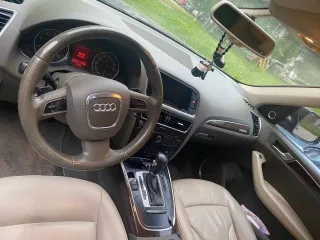 Audi Q5 2011 года выпуска, черный. VIN: WAUCFC8R3BA069274. Государственный регистрационный номер: О933МС29.