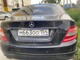 Mercedes-Benz C-Class 2008 года выпуска, VIN WDD2040811F117876. Полный привод, пробег 233 000 км, автоматическая коробка передач. Автомобиль не на ходу, двигатель и система охлаждения под замену.