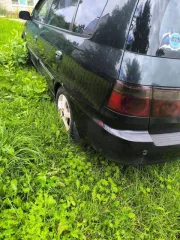 Kia Carens 2005 года, 105 л.с., пробег 201664 км. Цвет темно-зеленый. VIN: KNEFC525155398602. Категория B (M1). ПТС 71ОС 745362. Не на ходу. Требуется переварка порогов и задних внутренних арок, ремонт электрики, системы охлаждения и двигателя. Имеются коррозия, вмятины кузова, требуется покраска…
