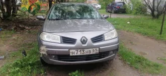 Renault Megane II 2008 года, цвет темно-серый. VIN: VF1LM0C0H40394495. Мощность двигателя 83.1 кВт (113 л.с.). Госномер Н713НВ69, зарегистрирован 30.09.2022.