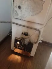 Квартира в Калининграде, 35 кв.м, 1 комната. Адрес: Калининградская обл., г. Калининград, ул. П. Морозова, д. 53, кв. 2, кадастровый номер: 39:15:150830:482, 1 этаж. Вместе с официальной площадью квартиры, указанной в выписке из ЕГРН, в данной квартире имеется неучтенная дополнительная площадь…