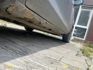 Mazda Demio 2005 года, цвет серый. Номер кузова DY3W433662. Шасси (рама) отсутствует, автомобиль на ходу. С имуществом и документами можно ознакомиться по предварительной записи у организатора по электронной почте: urisprudent2022@mail.ru