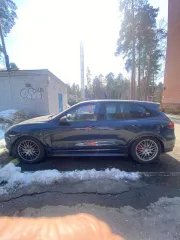 Porsche Cayenne GTS 2014 Автомобиль марки Porsche модель Cayenne gts Подробно с характеристиками имущества, условиями договора о задатке и договора купли-продажи можно ознакомиться у организатора торгов по рабочим дням с 12.00 до 16.00 ч.; на сайте ЕФРСБ: http://fedresurs.ru, а так же на сайте ЭТП…