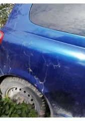 Toyota Vitz 1999 года, 70 л.с., пробег 300000 км, автоматическая коробка передач. Цвет синий, VIN 39 РН 120962, государственный номер О486АХ154. Разрешенная максимальная масса 1270 кг, снаряженная масса 980 кг.