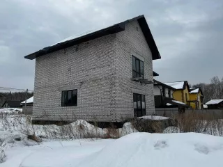 Право аренды на земельный участок  кадастровый номер 22:63:030219:2302  Российская Федерация, Алтайский край, Городской округ город Барнаул, г. Барнаул, ул. Колосковая, участок 7, площадь 1004.00 кв.м,, дата постановки на кадастровый учет: 11.02.2016   Объект незавершенного строительства …