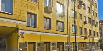 2/3 доли в праве на квартиру площадью 71,5 кв. м по адресу: г. Москва, ул. Маросейка, д. 10/1, стр. 3, кв. 51, кадастровый номер 77:01:0001034:2145. Обременения: арест, запрет регистрационных действий.