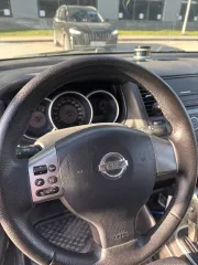 Nissan Tiida 2007 NISSAN TIIDA 1.6 ELEGANCE, марка: NISSAN TIIDA, модель: 1.6 ELEGANCE, год изготовления: 2007, цвет: черный, изготовитель (страна): Мексика, модель двигателя: HR16 265888A, тип двигателя: бензиновый, мощность двигателя, л. с. (кВт): 110 (81), рабочий объем двигателя, куб. см: 1598…