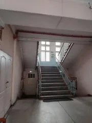Больница 999,6 кв.м. и земельный участок 3343 кв.м., Архангельская область. Больница с кадастровым номером 29:01:200127:17, площадью 999,6 кв.м., расположенная по адресу: Российская Федерация, Архангельская область, м.о. Вельский, рп. Кулой, ул. Мира, д. 10 и земельный участок с кадастровым номером…