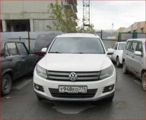 Volkswagen Tiguan 2013, 160 л.с., 186910 км, АКПП. Легковой автомобиль VOLKSWAGEN TIGUAN, 2013 года выпуска, VIN: XW8ZZZ5NZDG122214, КПП: Механическая.