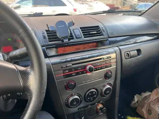 Mazda 3 2007 года, 105 л.с., пробег 185000 км, АКПП. VIN: JMZBK12Z581661686, госномер С318ЕН178.