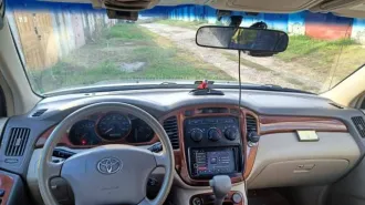 Toyota Highlander 2004 года, 230 л.с., пробег 257843 км, автоматическая коробка передач. VIN: JTEEP21A040032971, госномер У428УХ22.