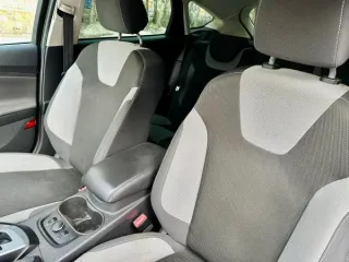 Ford Focus 2013 года выпуска. Пробег 243 км. Объем двигателя 1999 см³, мощность 149.6 л.с. Коробка передач — робот. VIN: X9FKXXEEBKDU87987. Экологический класс — пятый. Государственный регистрационный знак О 479 ТО 102.