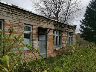 Нежилое здание 301,3 кв.м и земельный участок 3270 кв.м, Ярославская область, Некоузский р-н, с. Новинское, д. 74, в составе: здание, назначение - нежилое, количество этажей - 1, в том числе подземных – 0, общая площадь 301,3 кв.м., кадастровый номер 76:08:040406:222, существующие ограничения…