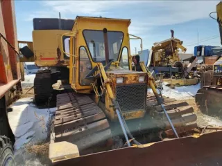 Экскаватор гусеничный Hyundai R300LC-9SH, заводской номер HHKHZ808LE0000183, 2014 год выпуска, госномер 58 УЕ 9248 (63 СВ 9366). Экскаватор гусеничный Hyundai R300LC-9S, заводской номер HHKHZ810LE0001178, 2014 год выпуска, госномер 58 УЕ 9241 (63 СВ 9362). Трактор ДТ-75 ДЕРС2 с буровой установкой…