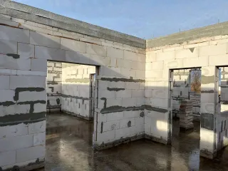 Два дома 154,1 кв.м и участки в Самарской области. Жилой дом, назначение – жилое, общей площадью 154,1 кв. м., расположенный по адресу: Самарская область, муниципальный район Волжский, сельское поселение Черноречье, село Черноречье, улица Овражная, дом 194, с кадастровым номером…