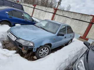 Автомобиль Daewoo Nexia GLE, 2011 г.в., VIN: XWB3L32EDBA254177, госномер Е862ЕС1111, серого цвета. По всему корпусу имеются пятна ржавчины, передний бампер отсутствует, имеются вмятины на корпусе. Находится в залоге (Уведомление о возникновении залога движимого имущества № 2024-010-065640-941 от…
