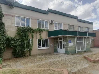 Продается недвижимость в Краснодарском крае, город Новокубанск. Нежилое здание общей площадью 220 кв.м, кадастровый номер 23:21:0401004:317 по адресу: ул. Победы, 4. Назначение: нежилое, количество этажей 2, год завершения строительства: 1977. Земельный участок площадью 155 +/- 4 кв.м, кадастровый…