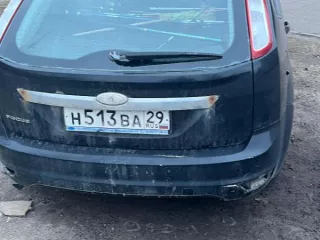 Транспортное средство Ford Focus, 2008 года выпуска, государственный номер Н513ВА29, VIN X9FPXXEEDP8A48868. Состояние транспортного средства: вмятина на передней правой части, сколы и следы коррозии по всему кузову. Транспортное средство Ford Focus, 2008 года выпуска, государственный номер…