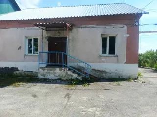 Комплекс недвижимости 8252 кв. м, здания 334,4, 61,5, 254,4, 39,9 кв. м, Кемеровская обл Комплекс объектов недвижимости на земельном участке общей пл.8252 кв. м, кадастровый №42:01:0111001:58, по адресу: Кемеровская обл, Беловский муниципальный округ, с. Евтино, пер. Садовый, д.6,8 Объекты…