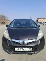 Honda Fit, 2010 года, 120 лс, 290063 км. Модель: Honda Fit; год выпуска: 2010г; идентификационный номер (VIN) отсутствует; категория: В; модель, № двигателя L15A-1706550; шасси (рама) отсутствует; кузов (кабина, прицеп) GE8-1505799; ПТС № 25УМ474809